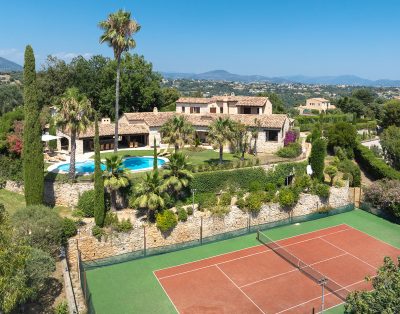 ST. PAUL-DE-VENCE, VILLA «EPINETS»